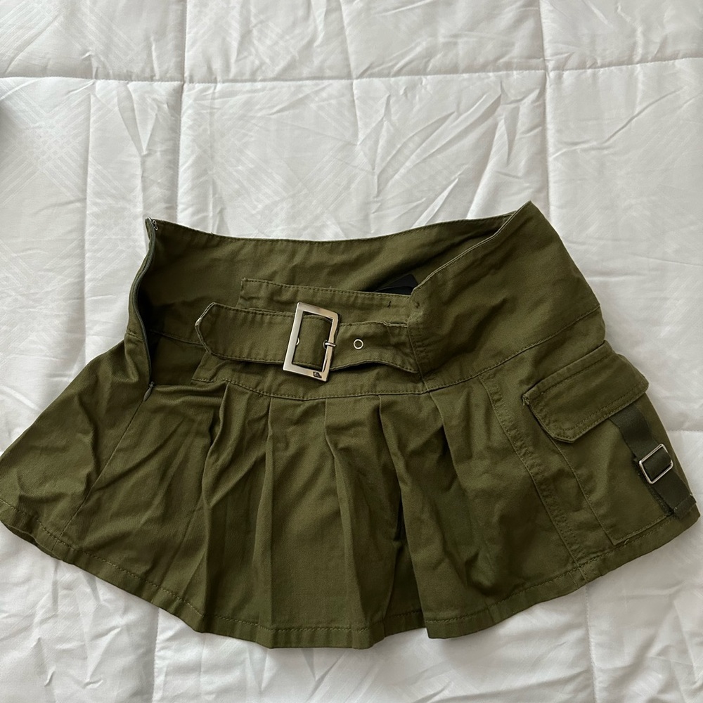 FASHION NOVA olive green mini skirt!